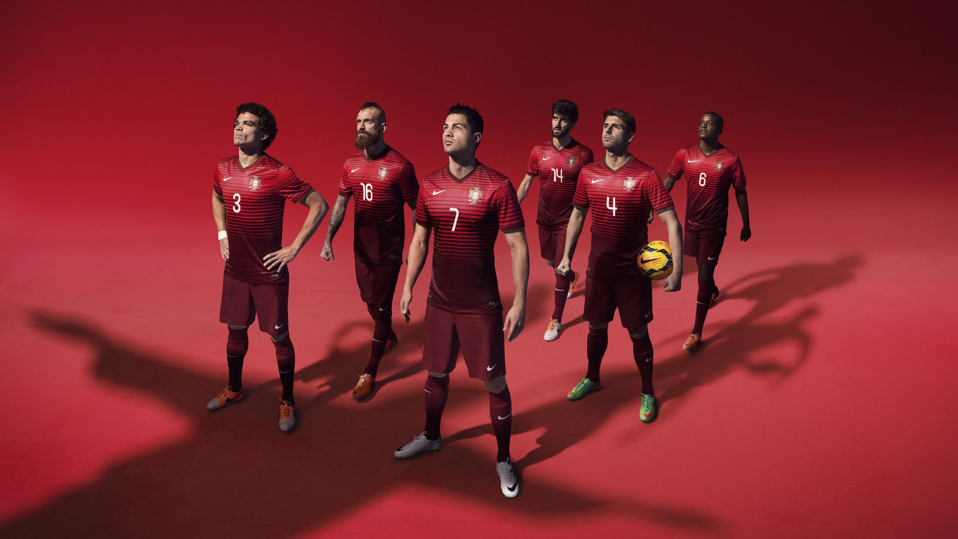 足球社区联赛视频集锦点击量突破百万，足球联赛的视频